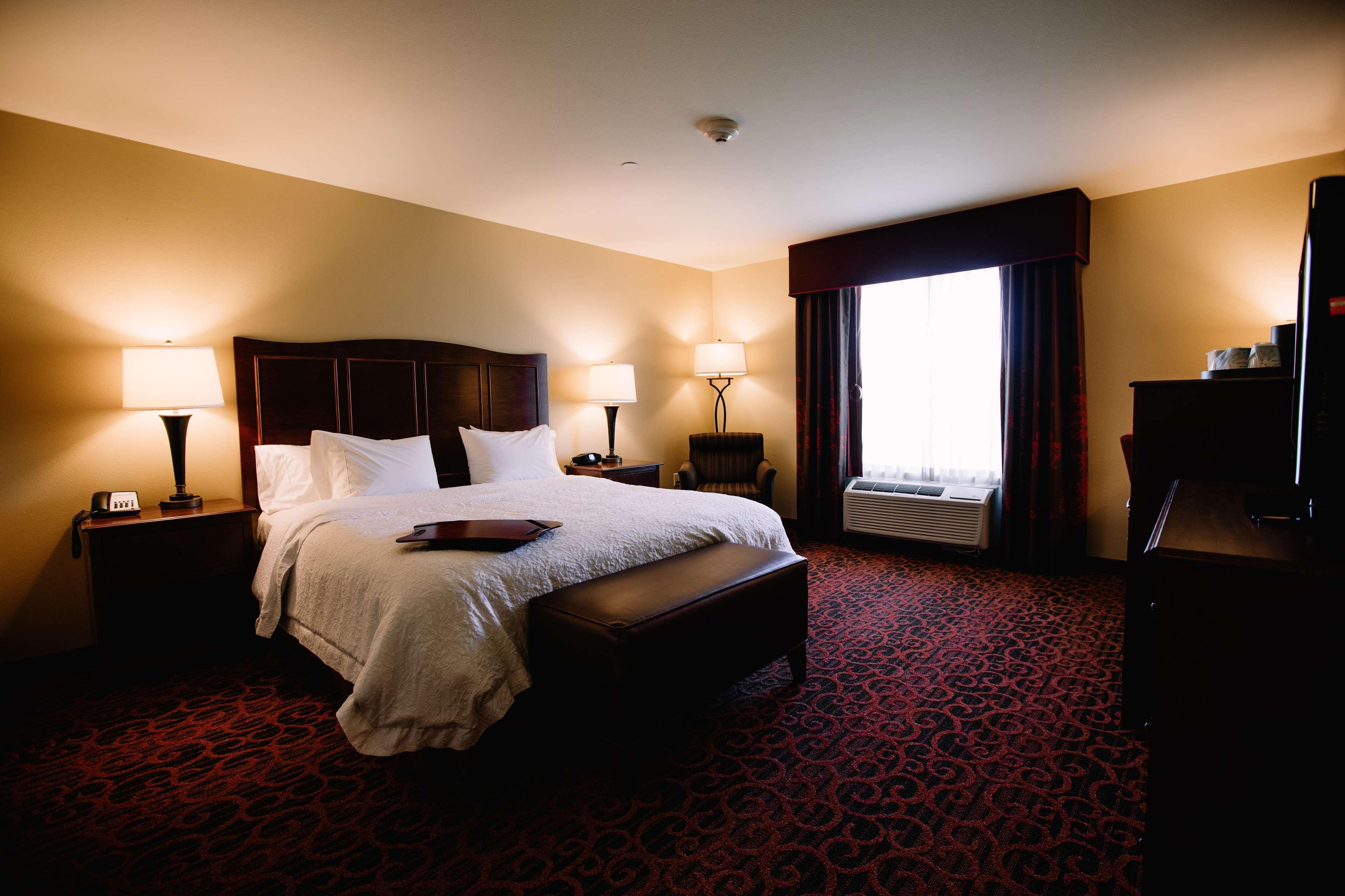 Hampton & Hotel 3*