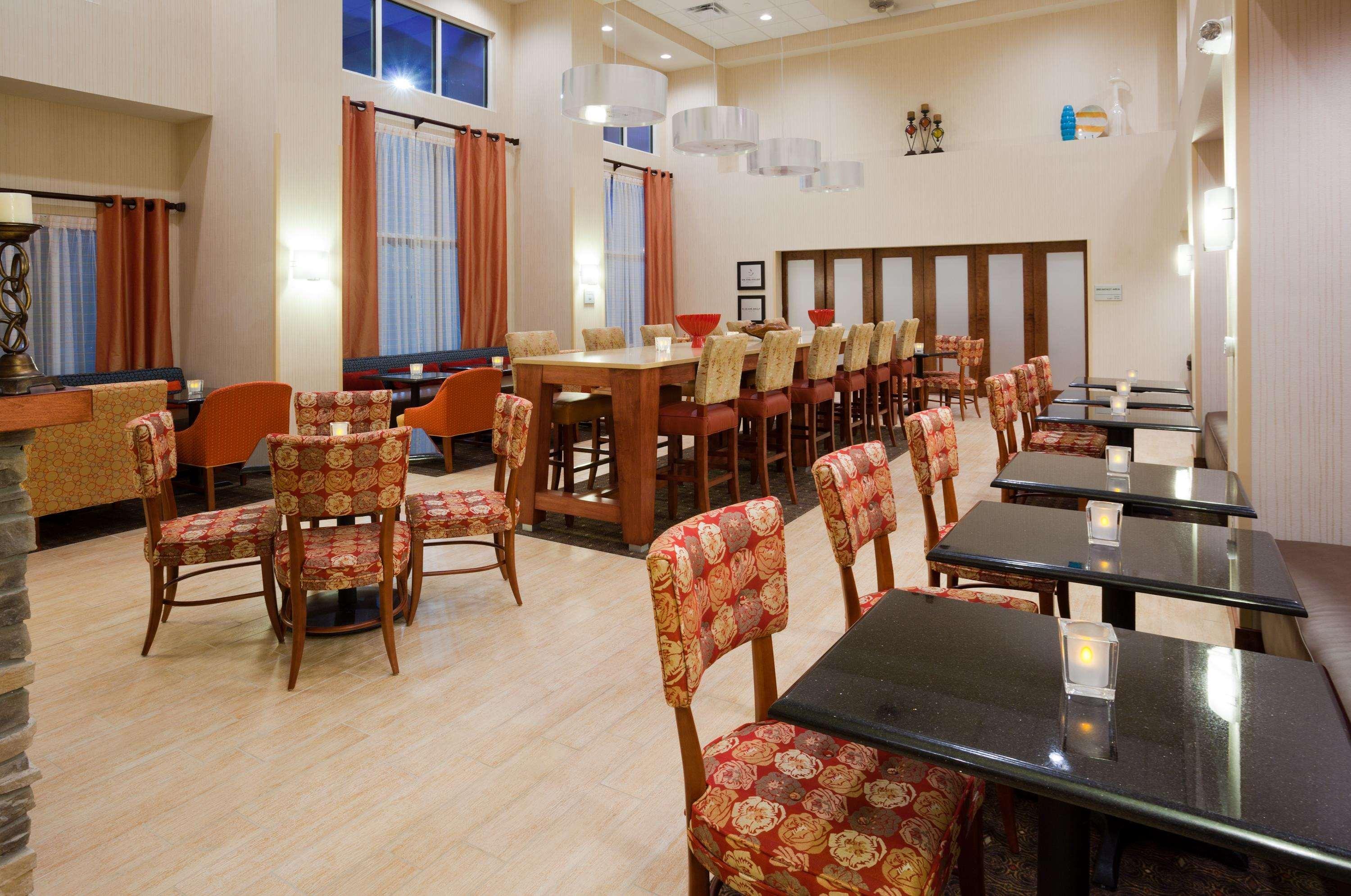 Hampton & Hotel Minot